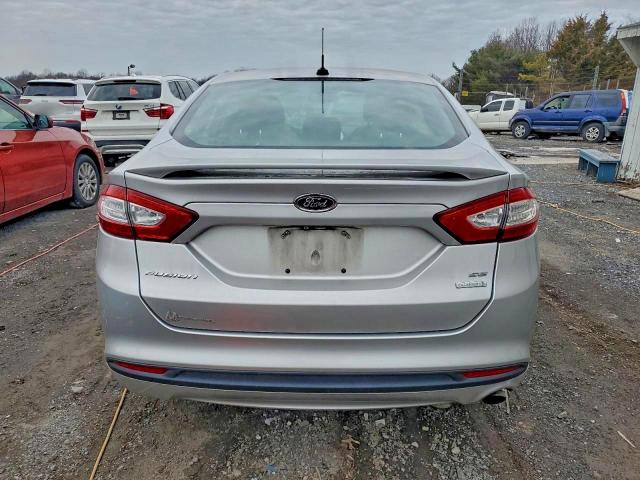 Ford Fusion Se Image 4