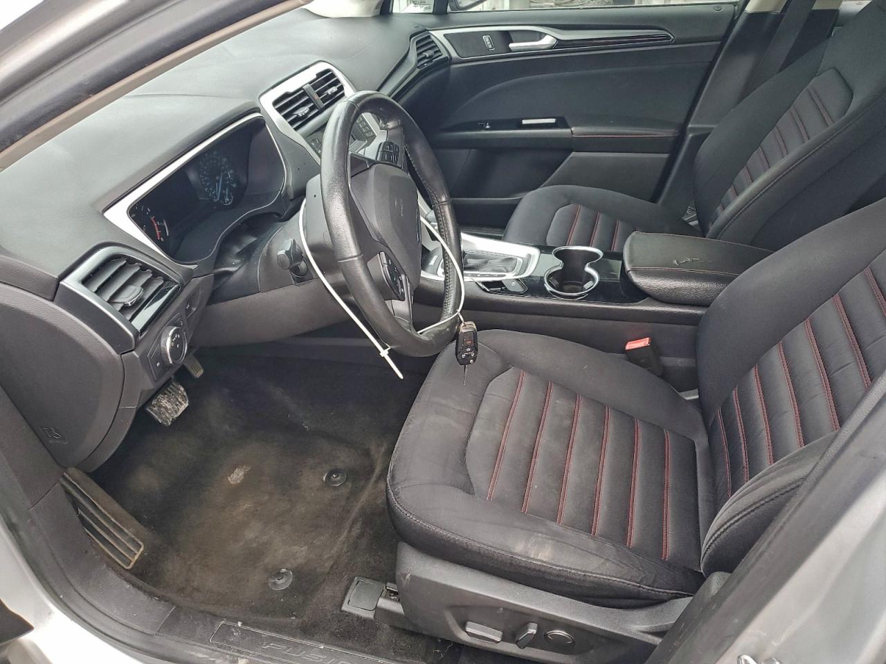 Ford Fusion Se Image 8