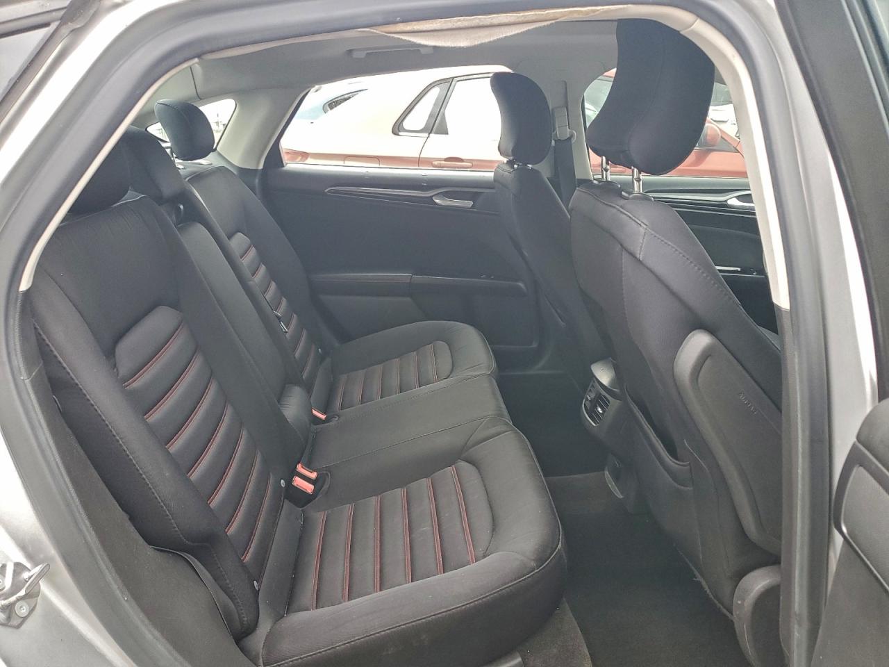 Ford Fusion Se Image 5