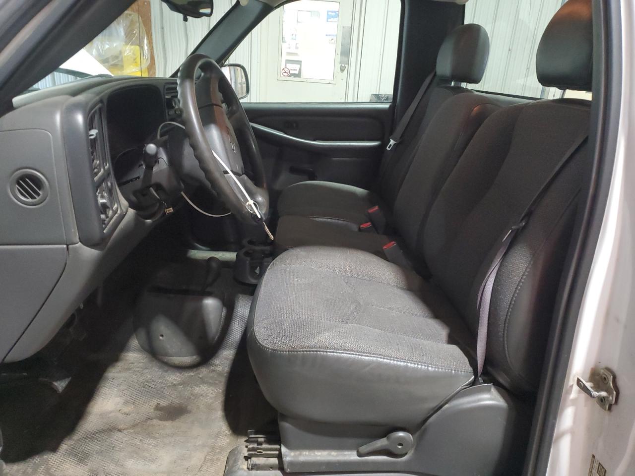 Chevrolet Silverado K1500 Image 10