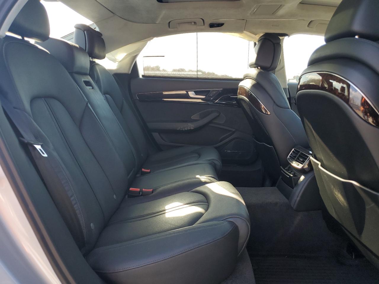 Audi A8 L Quattro Image 10