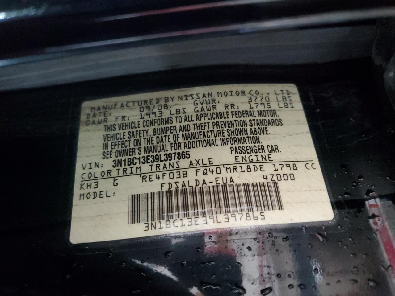 Nissan Versa S Image 11