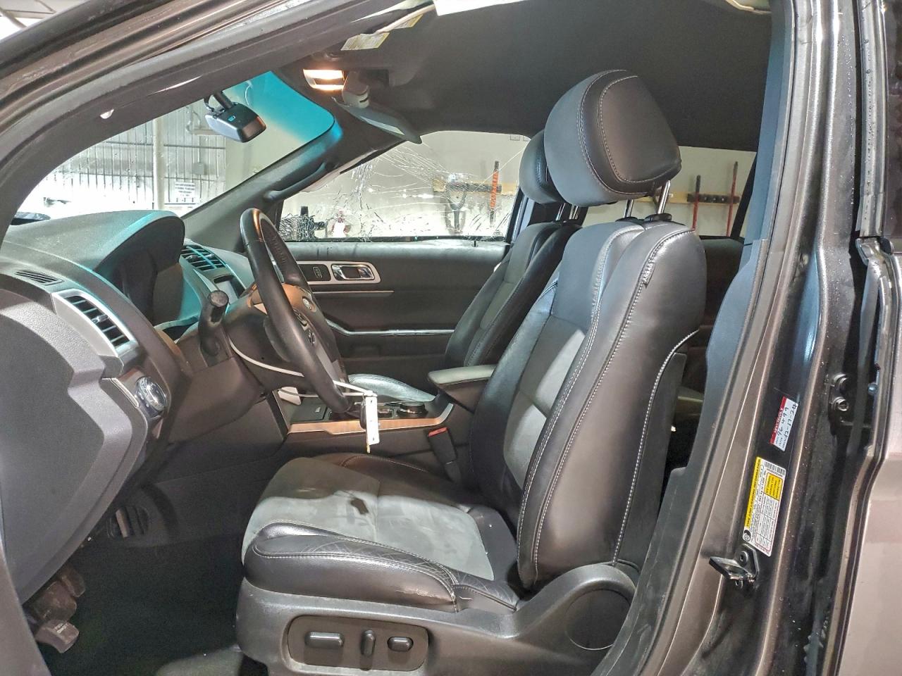 Ford Explorer Xlt Image 4