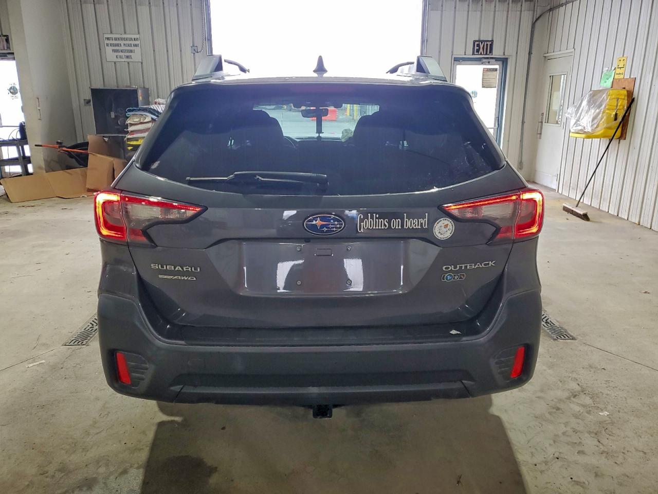 Subaru Outback Premium Image 8