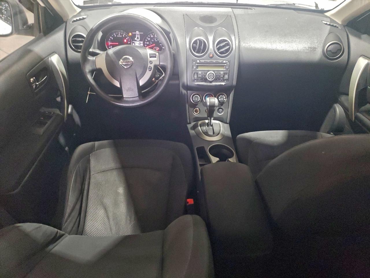 Nissan Rogue S Image 8