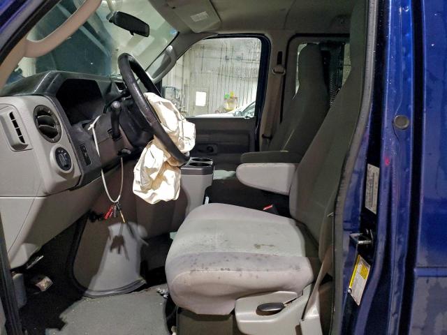 Ford Econoline E350 Super Duty Wagon Image 5