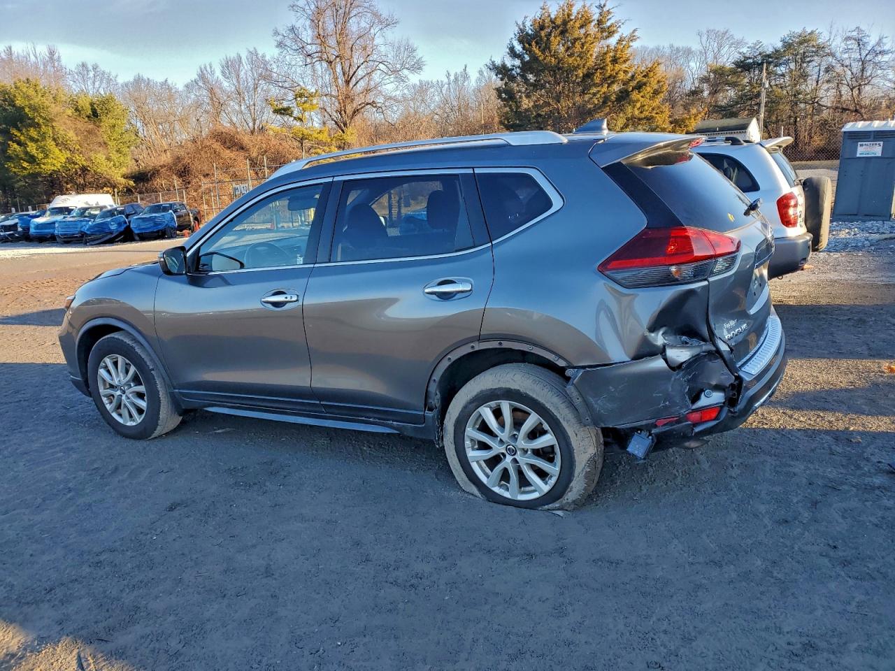 Nissan Rogue S Image 3