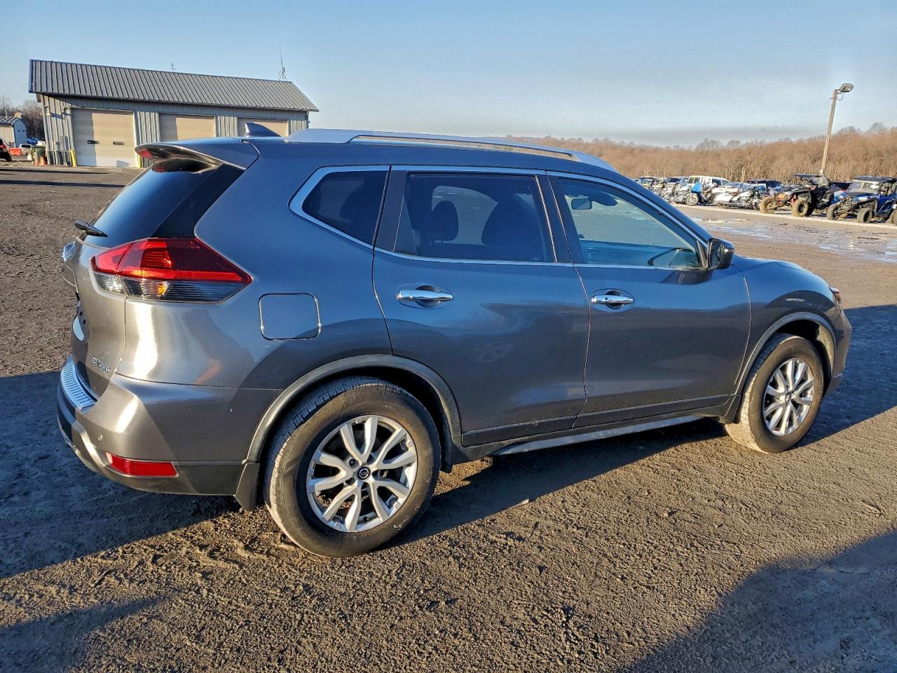 Nissan Rogue S Image 5