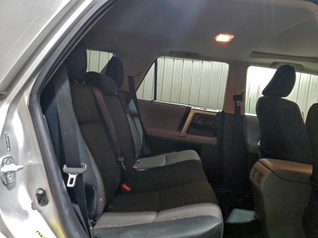 Toyota 4Runner Sr5 Image 6