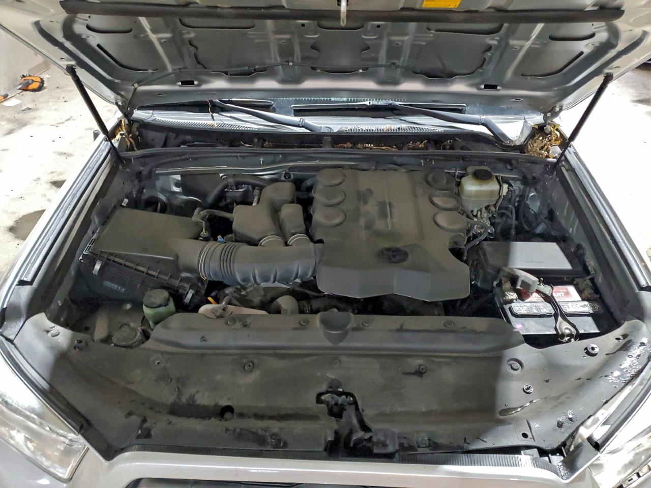 Toyota 4Runner Sr5 Image 4