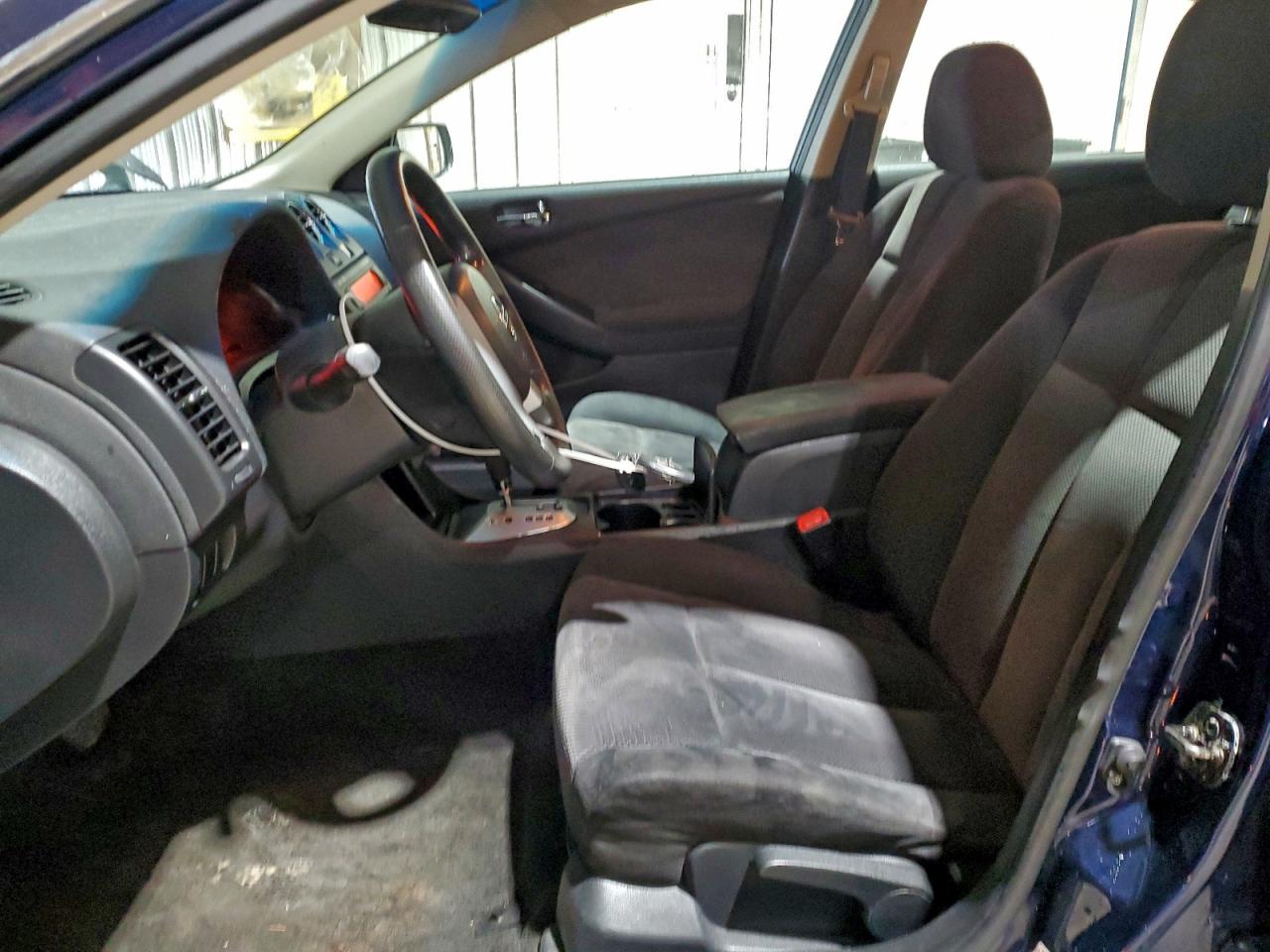 Nissan Altima 2.5 Image 12