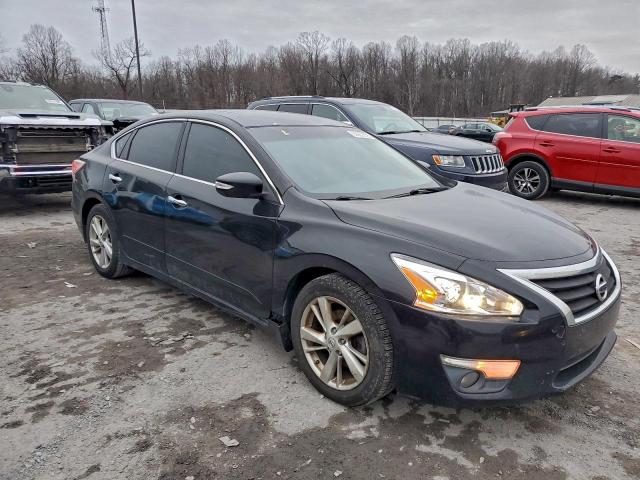 Nissan Altima 2.5 Image 3