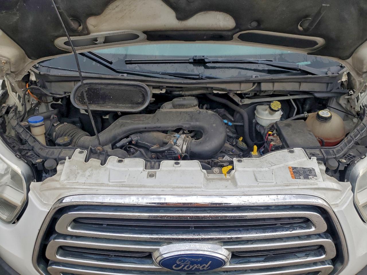 Ford Transit T-250 Image 12