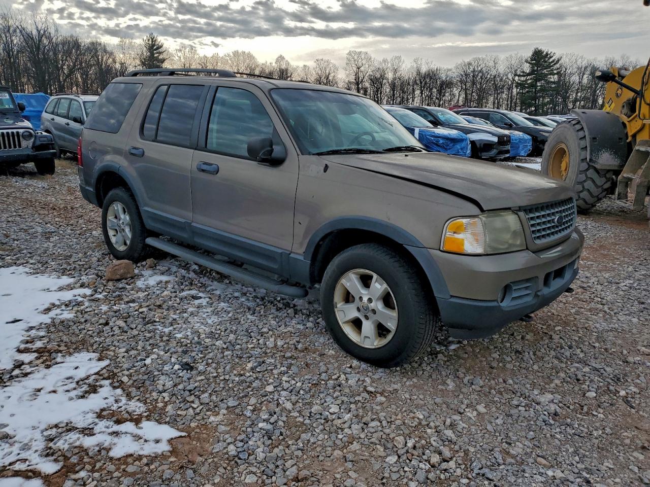 Ford Explorer Xlt Image 2