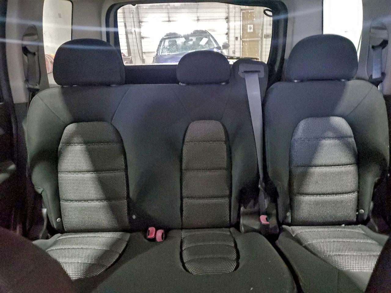 Ford Explorer Xlt Image 9