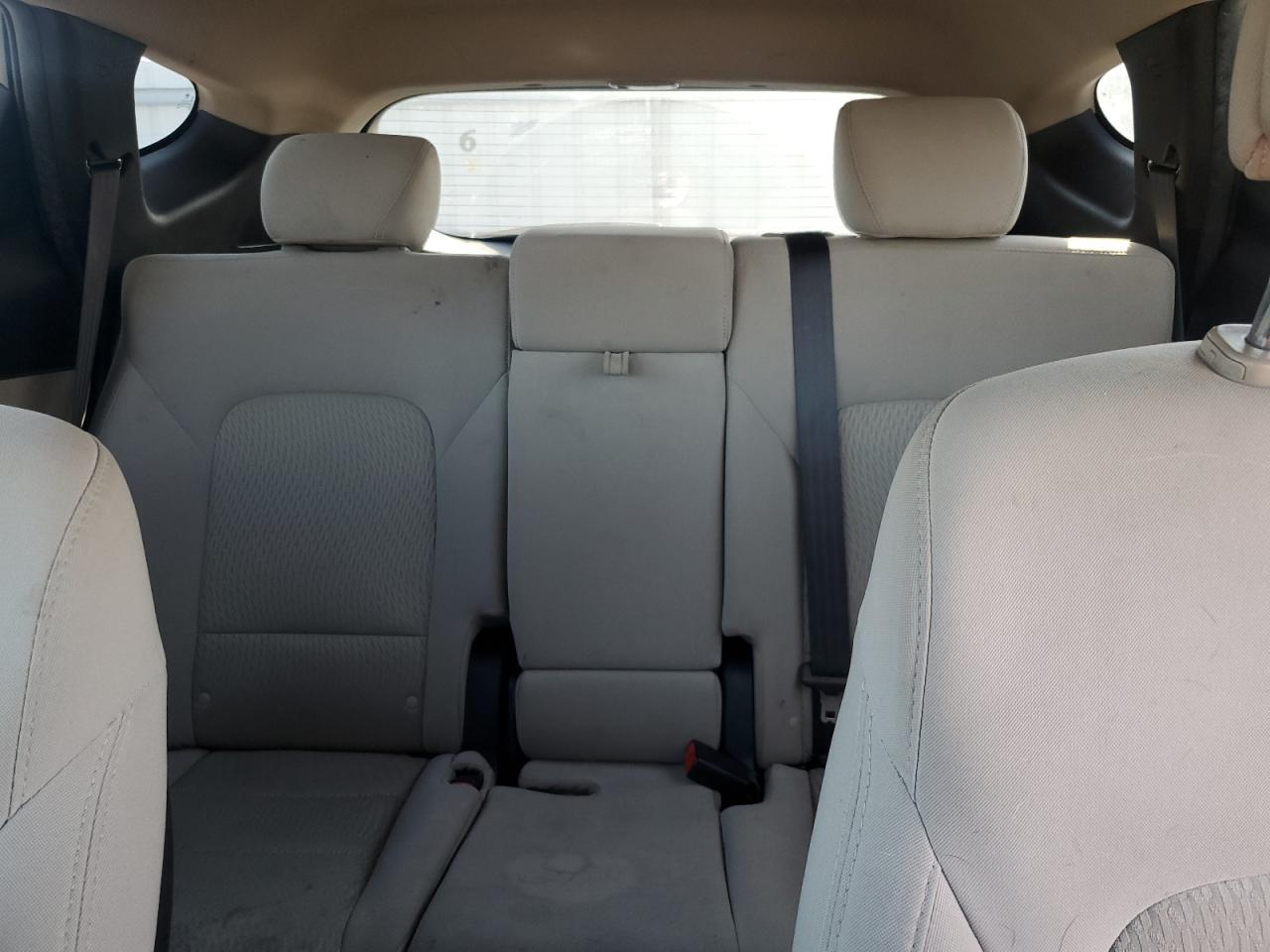 Hyundai SANTA FE Image 6