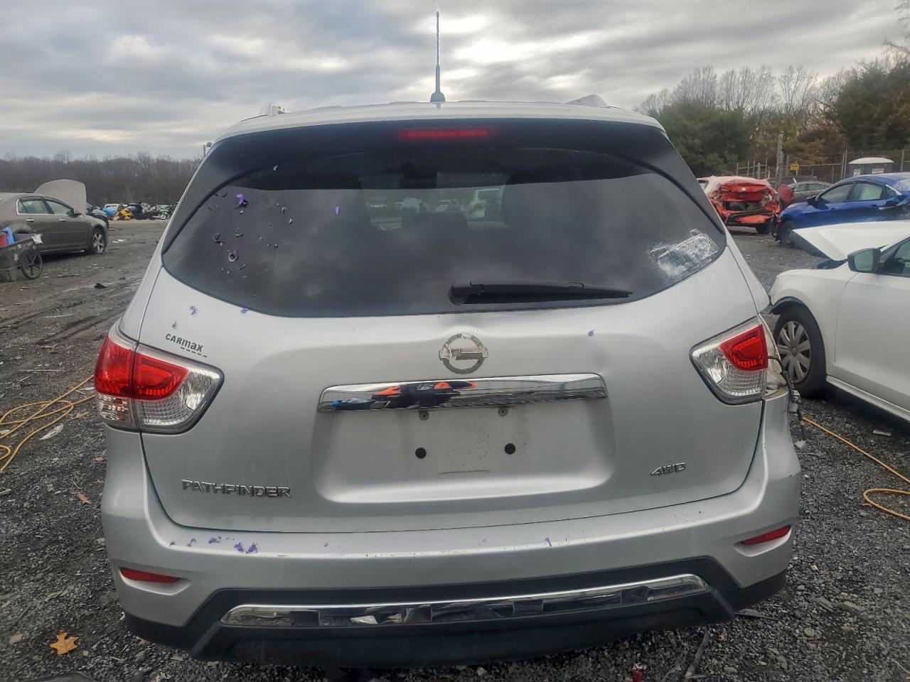 Nissan Pathfinder S Image 7