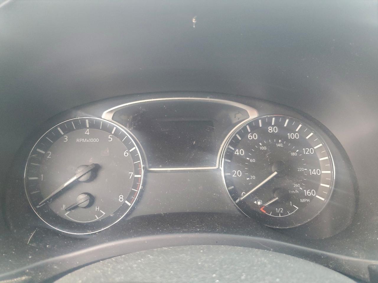 Nissan Pathfinder S Image 5