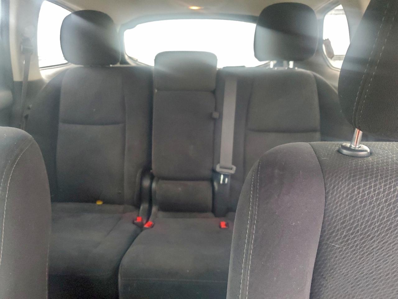 Nissan Pathfinder S Image 8