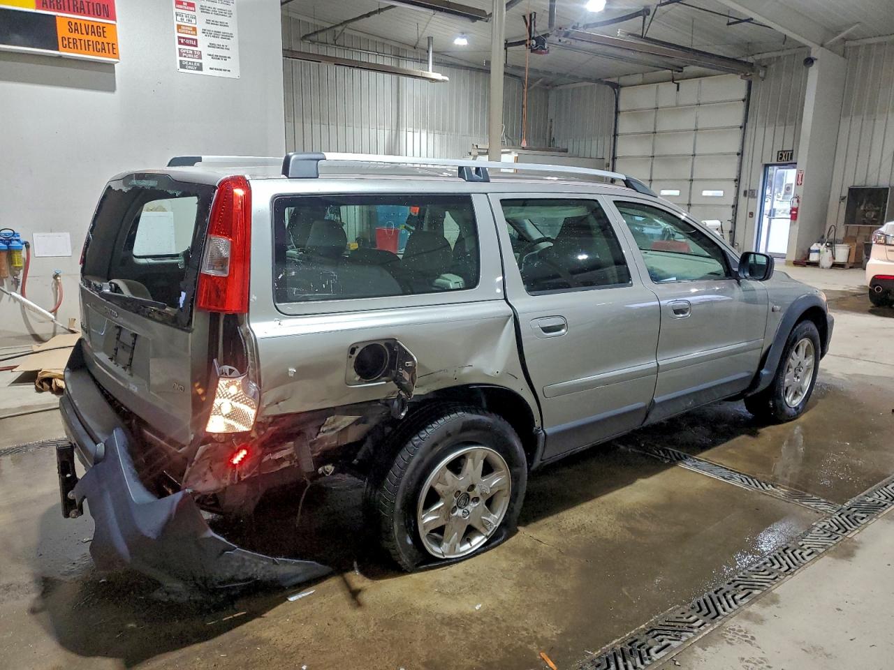 Volvo XC70 Image 3