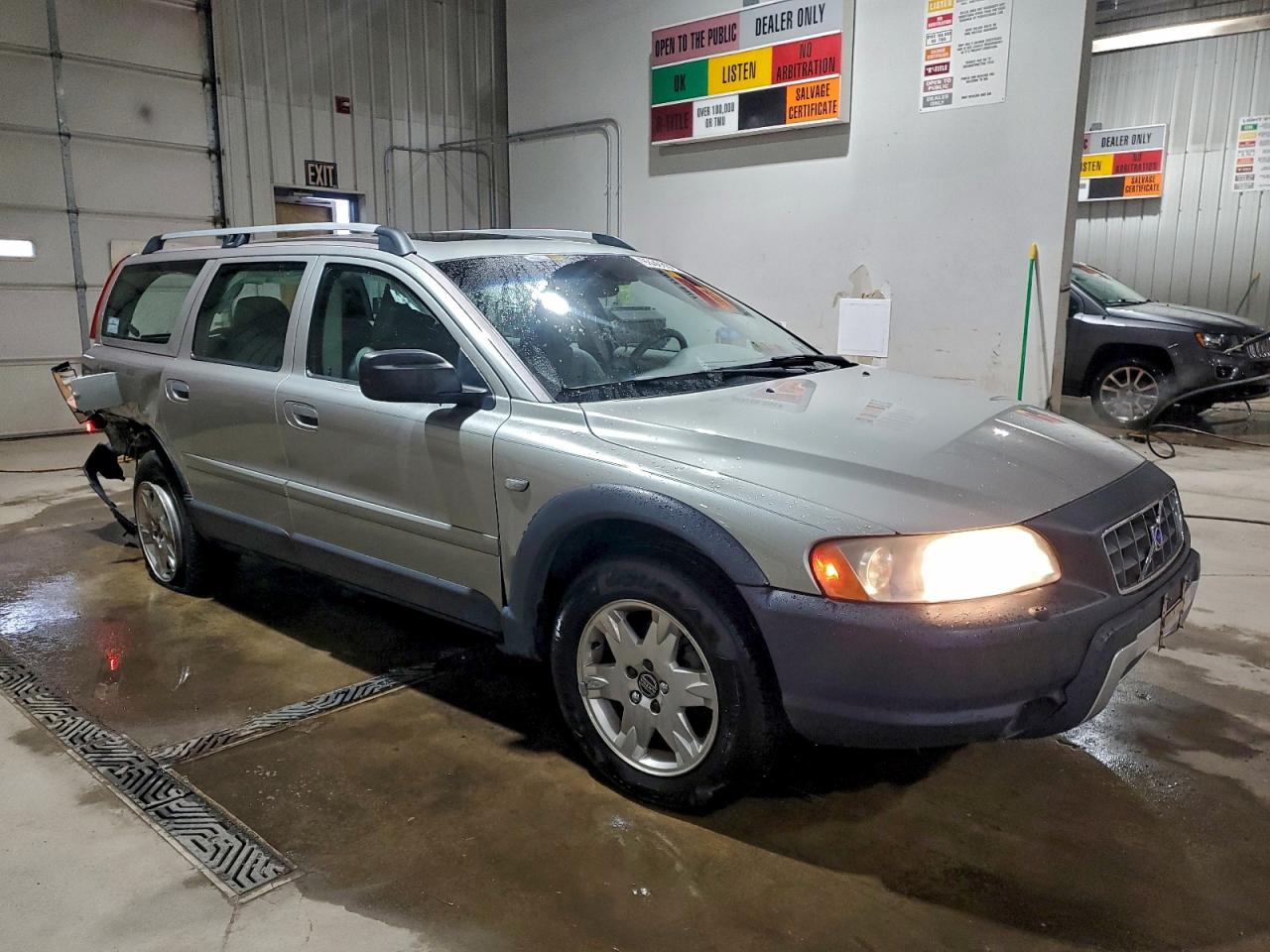 Volvo XC70 Image 6