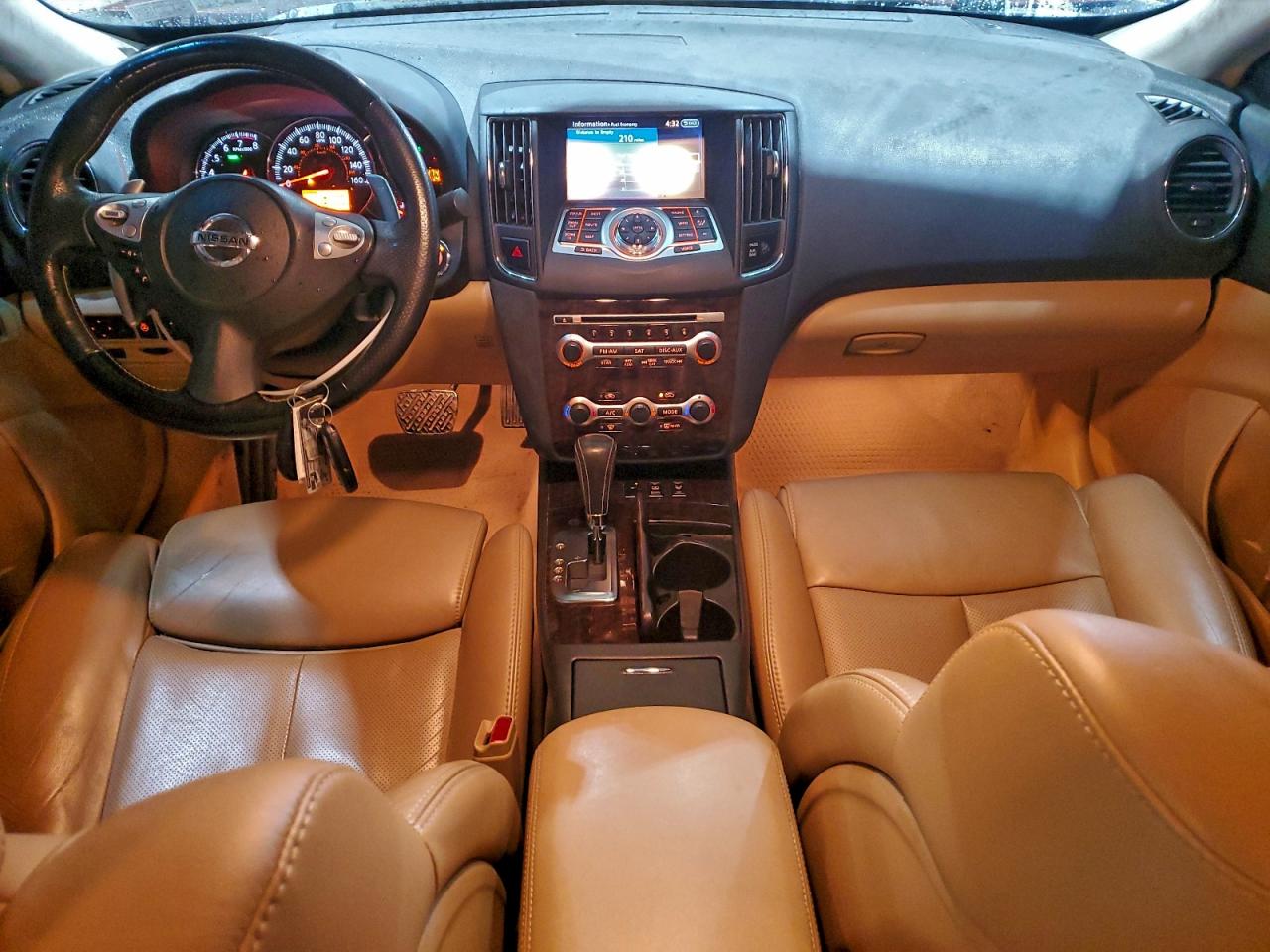 Nissan Maxima S Image 5