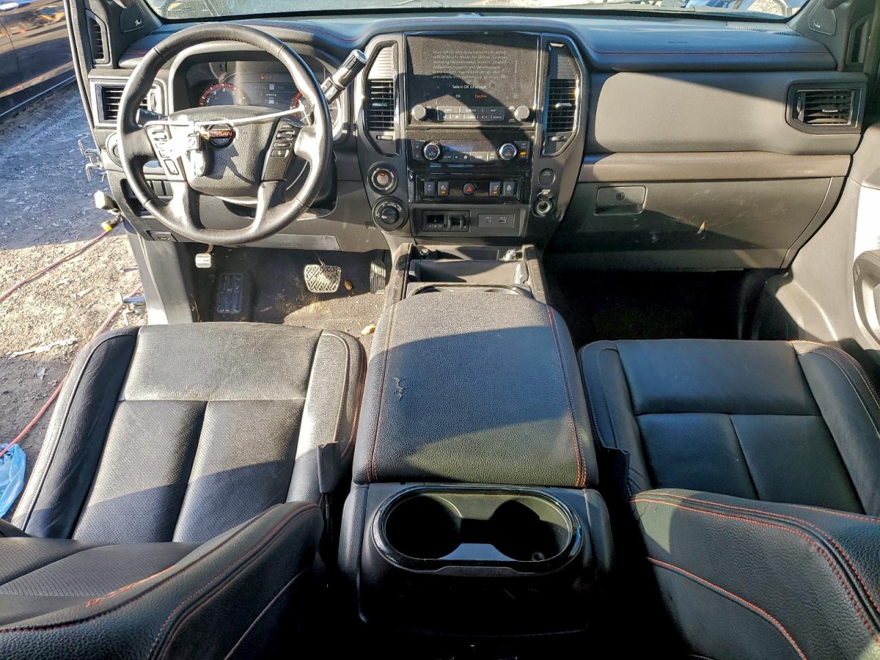 Nissan Titan Sv Image 10