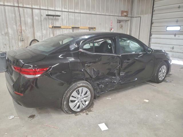 Nissan Sentra S Image 2