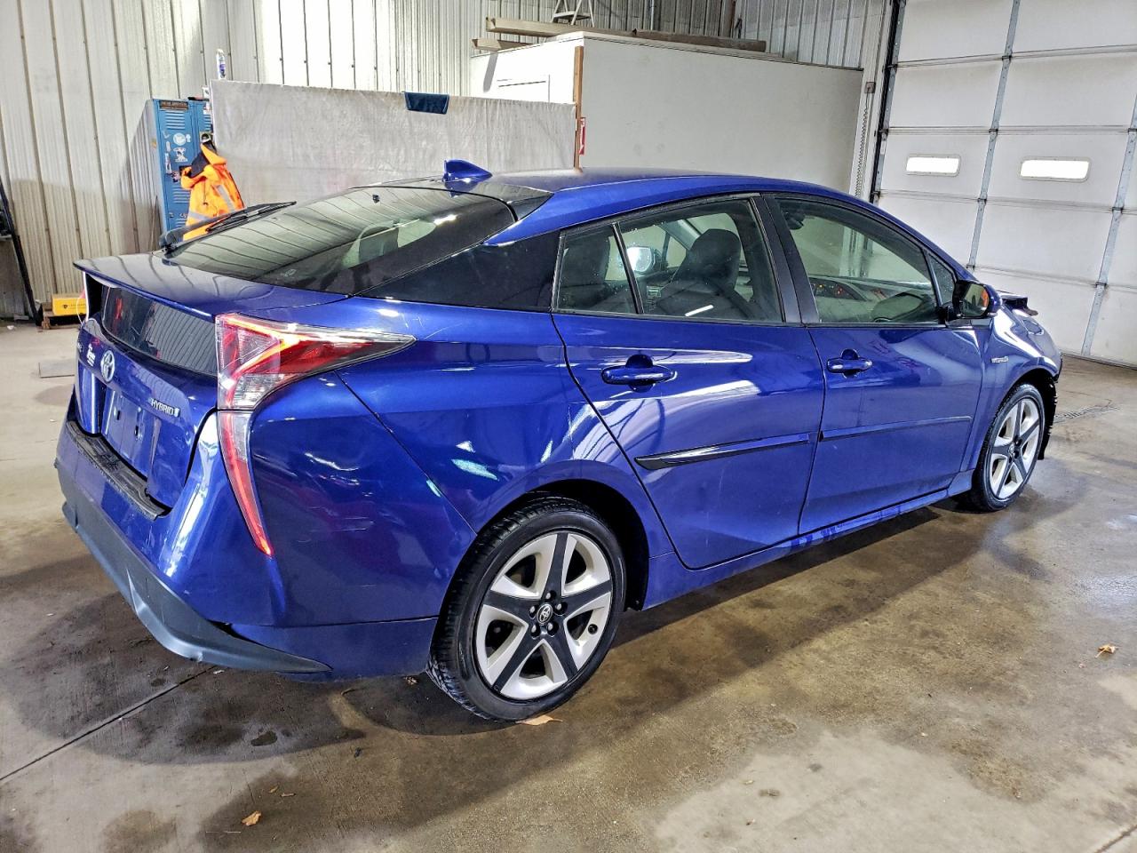 Toyota Prius Image 2