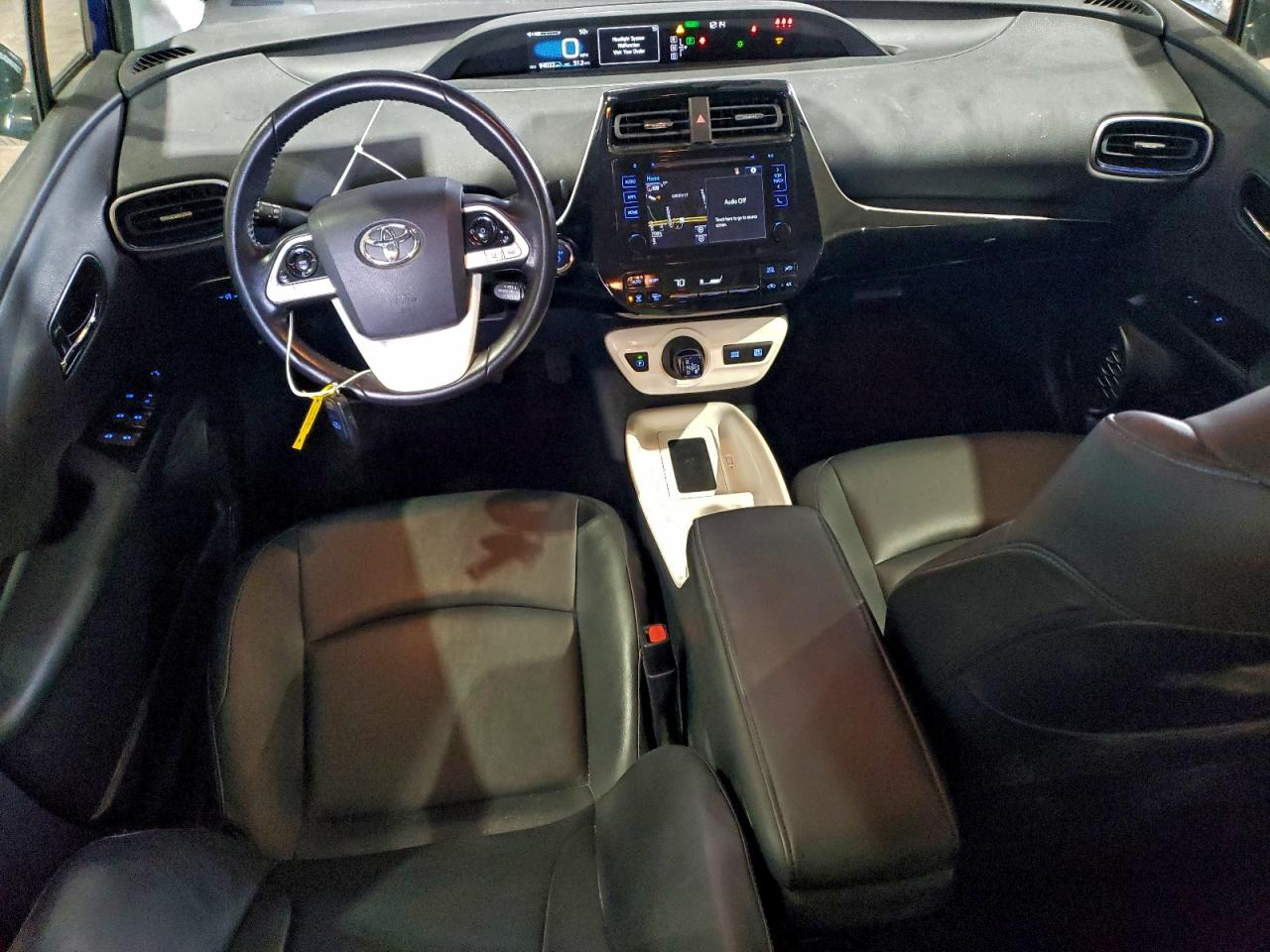 Toyota Prius Image 10