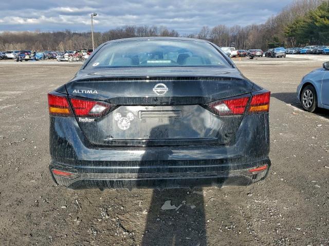 Nissan Altima S Image 9