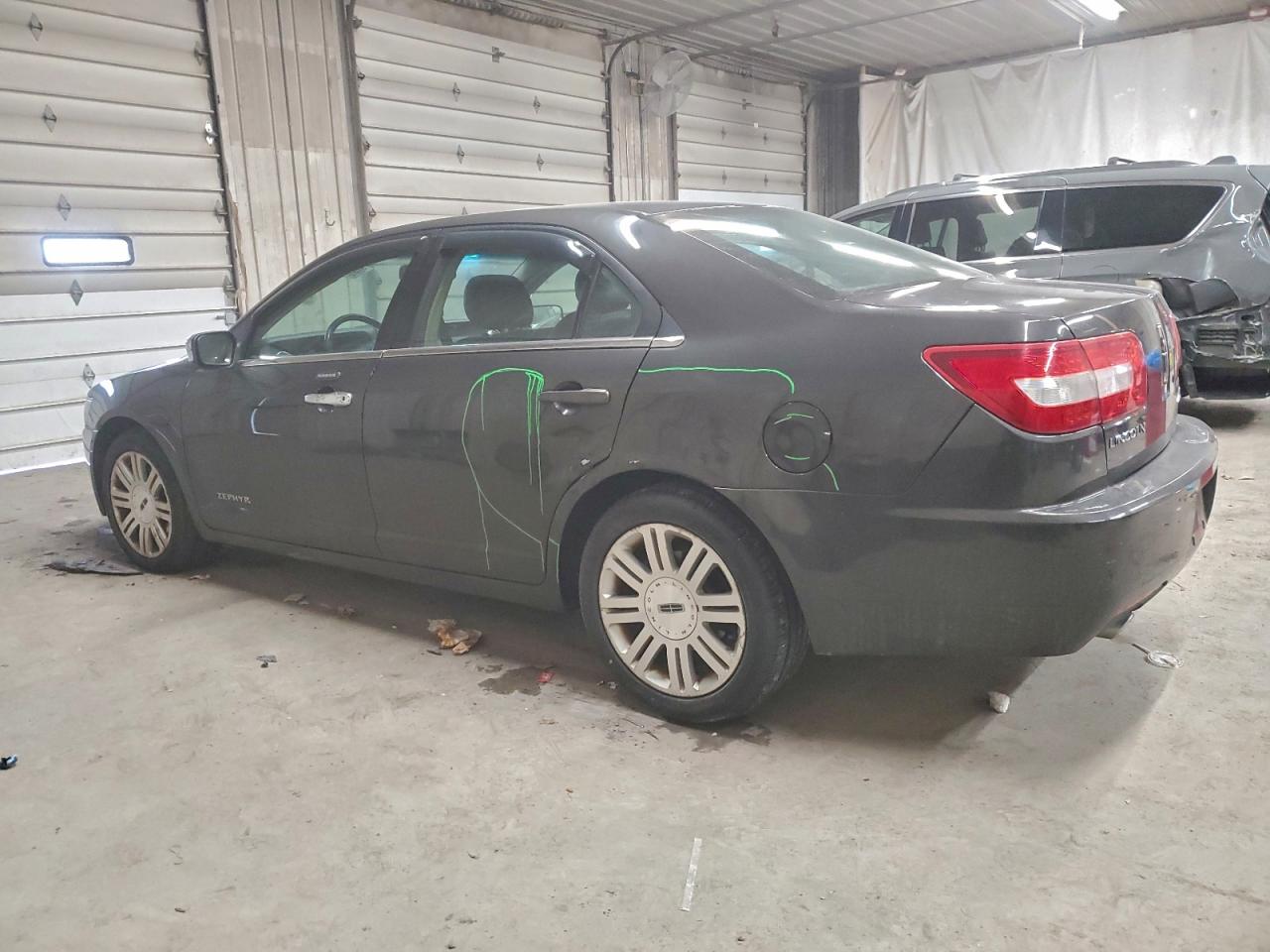 Lincoln Zephyr Image 3