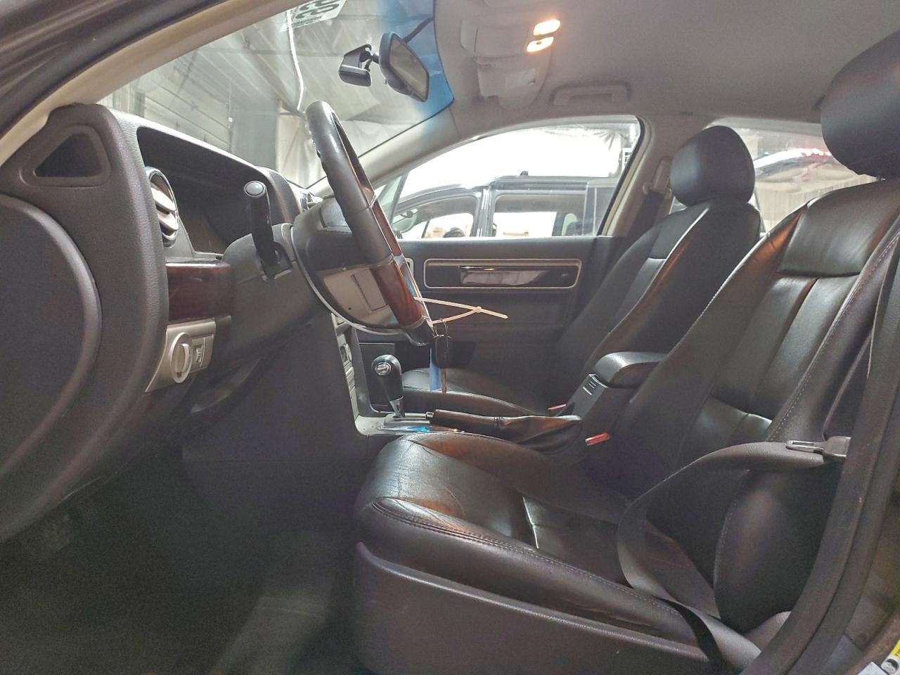 Lincoln Zephyr Image 5