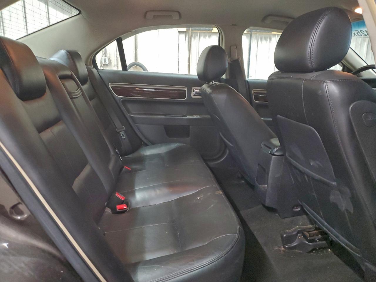 Lincoln Zephyr Image 9