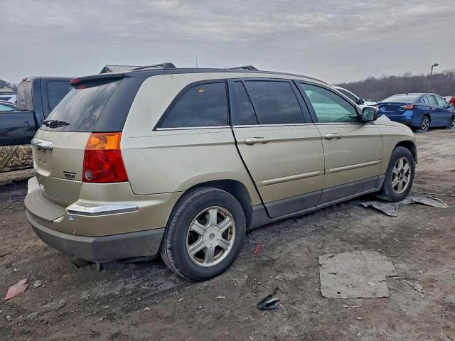 Chrysler Pacifica Touring Image 3