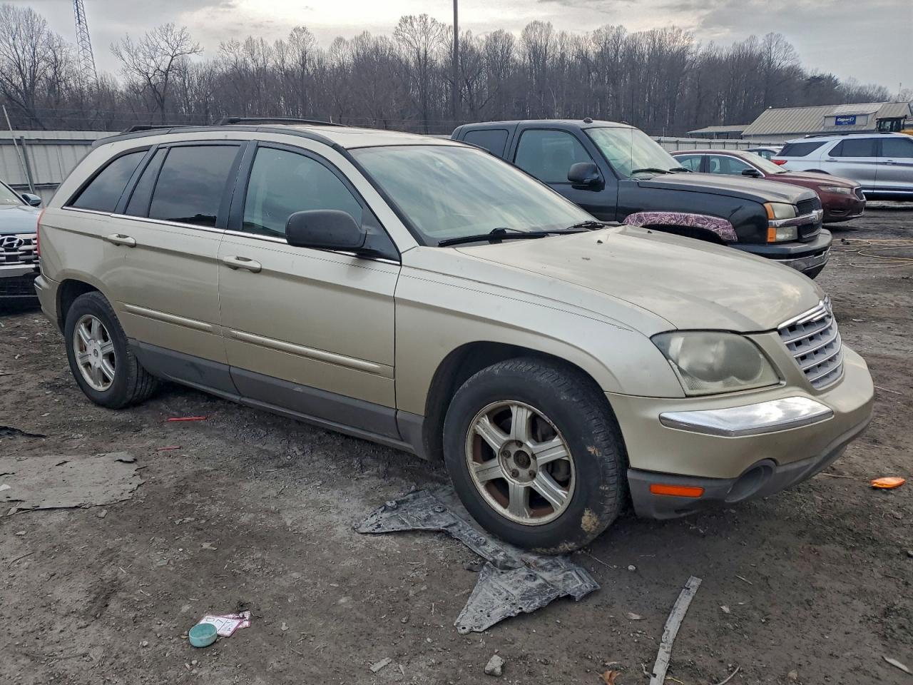 Chrysler Pacifica Touring Image 7