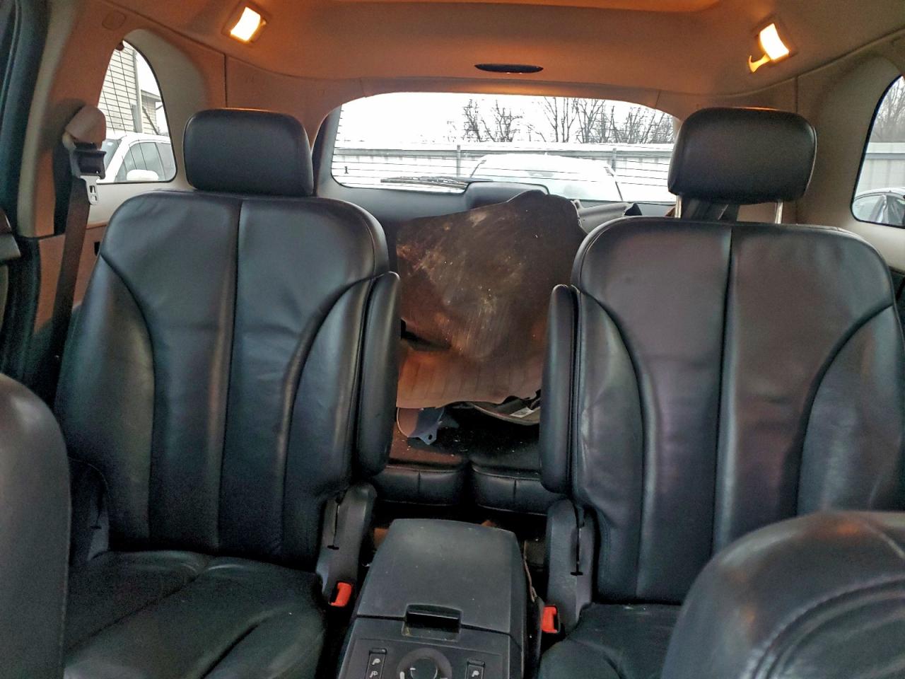 Chrysler Pacifica Touring Image 5