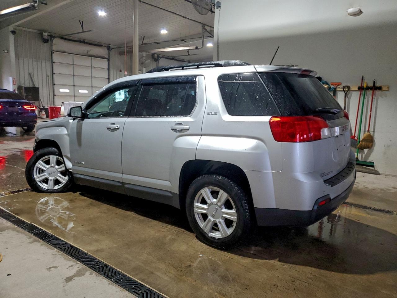 GMC Terrain Sle Image 2