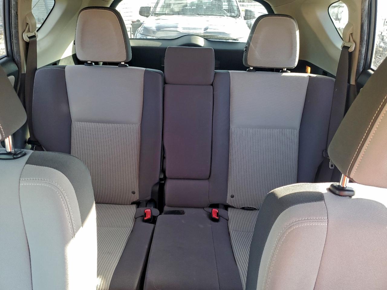 Toyota RAV4 Xle Image 6