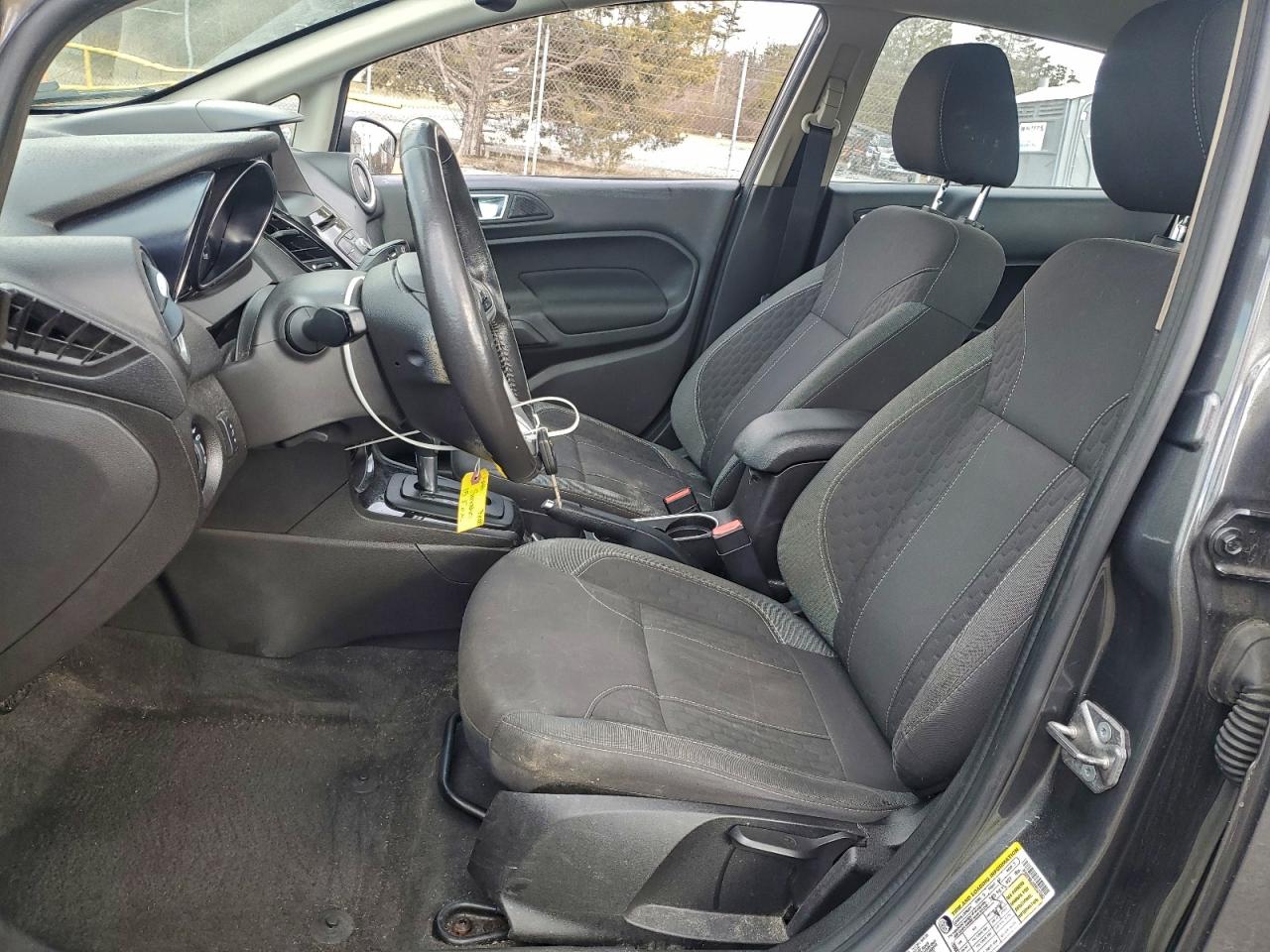 Ford Fiesta Se Image 11