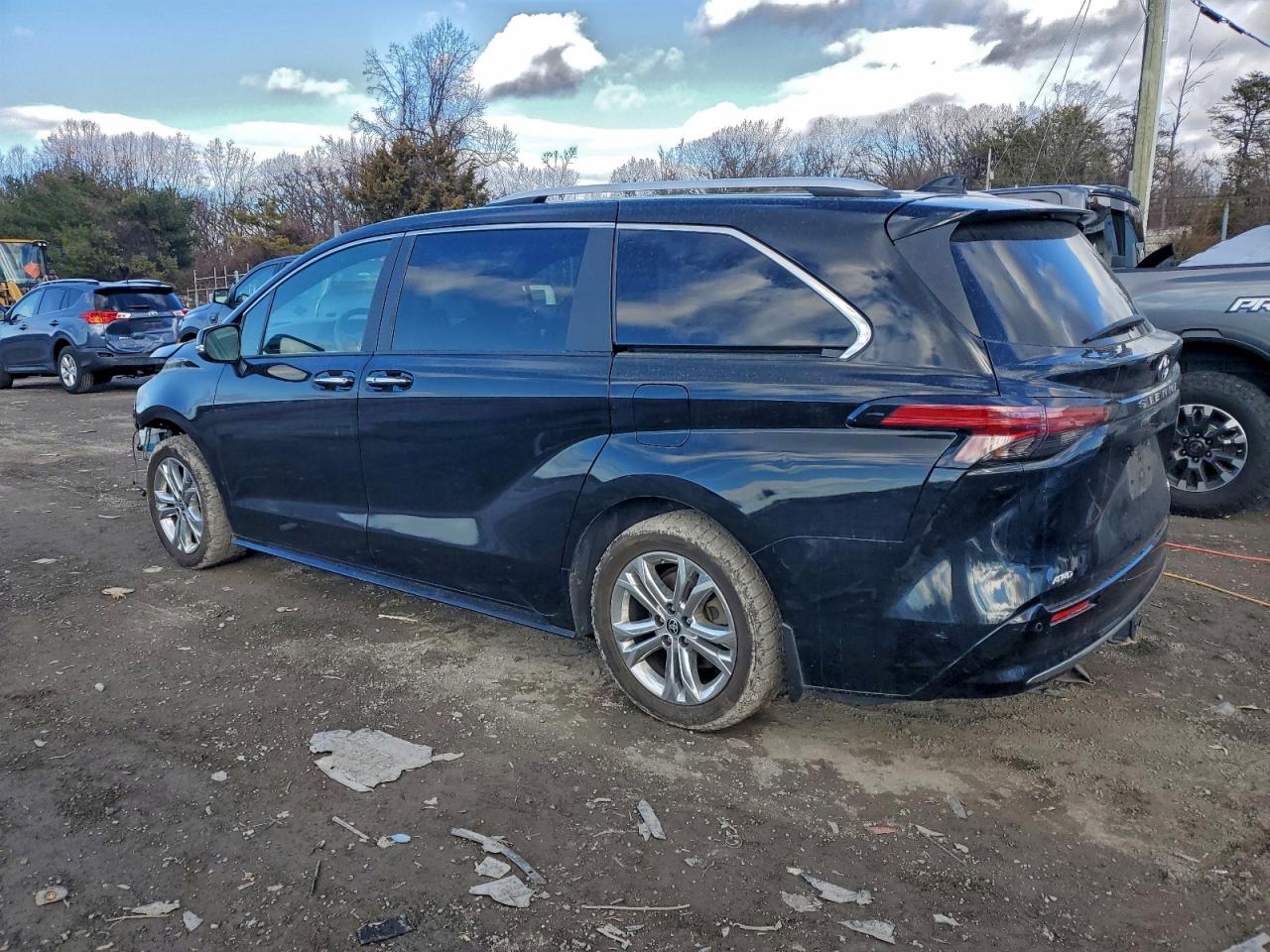 Toyota Sienna Limited Image 7