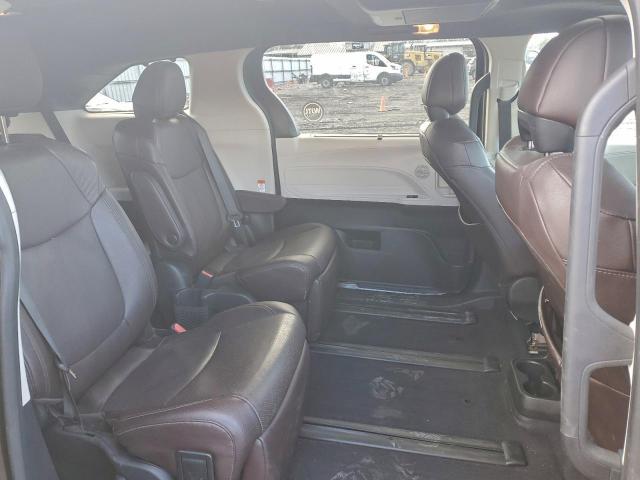 Toyota Sienna Limited Image 10