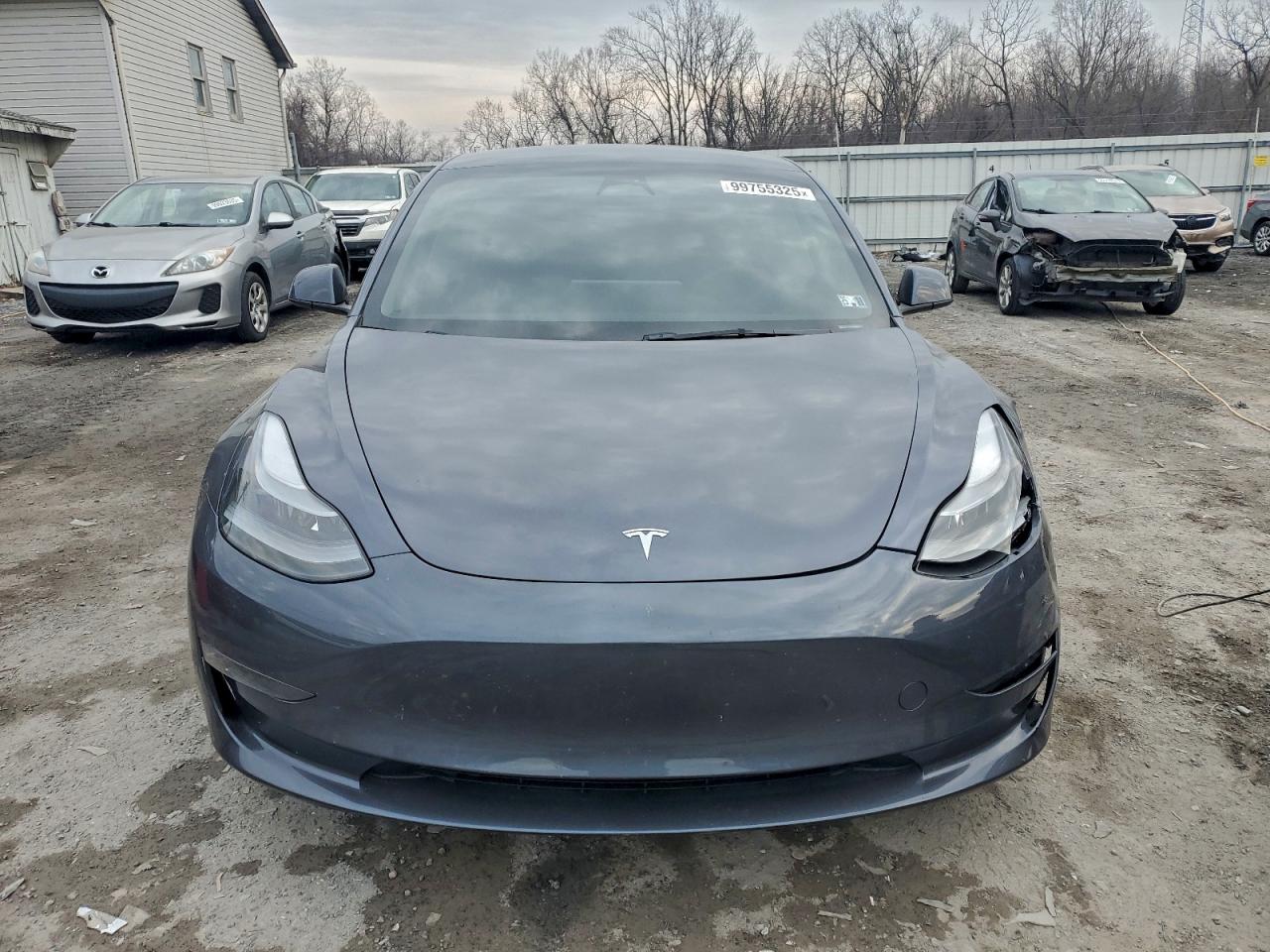 Tesla Model 3 Image 6