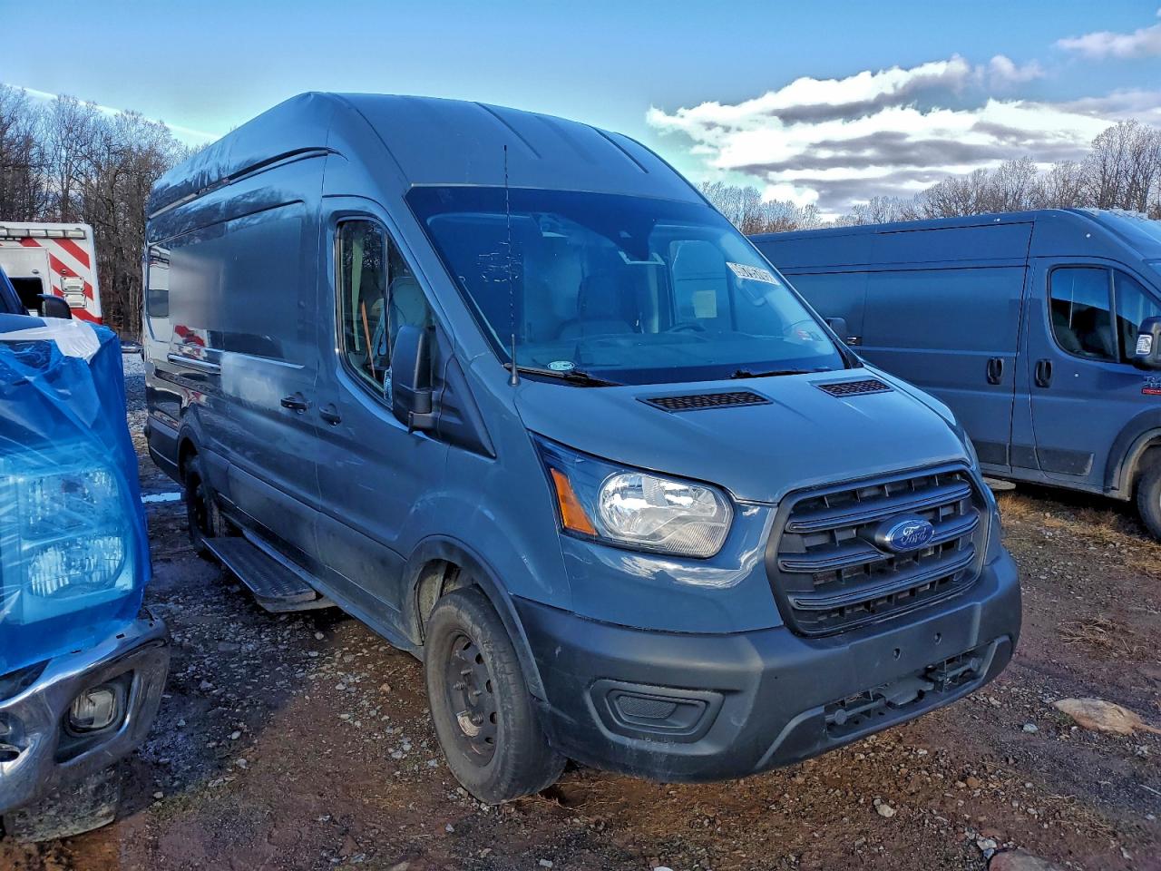 Ford Transit T-250 Image 6