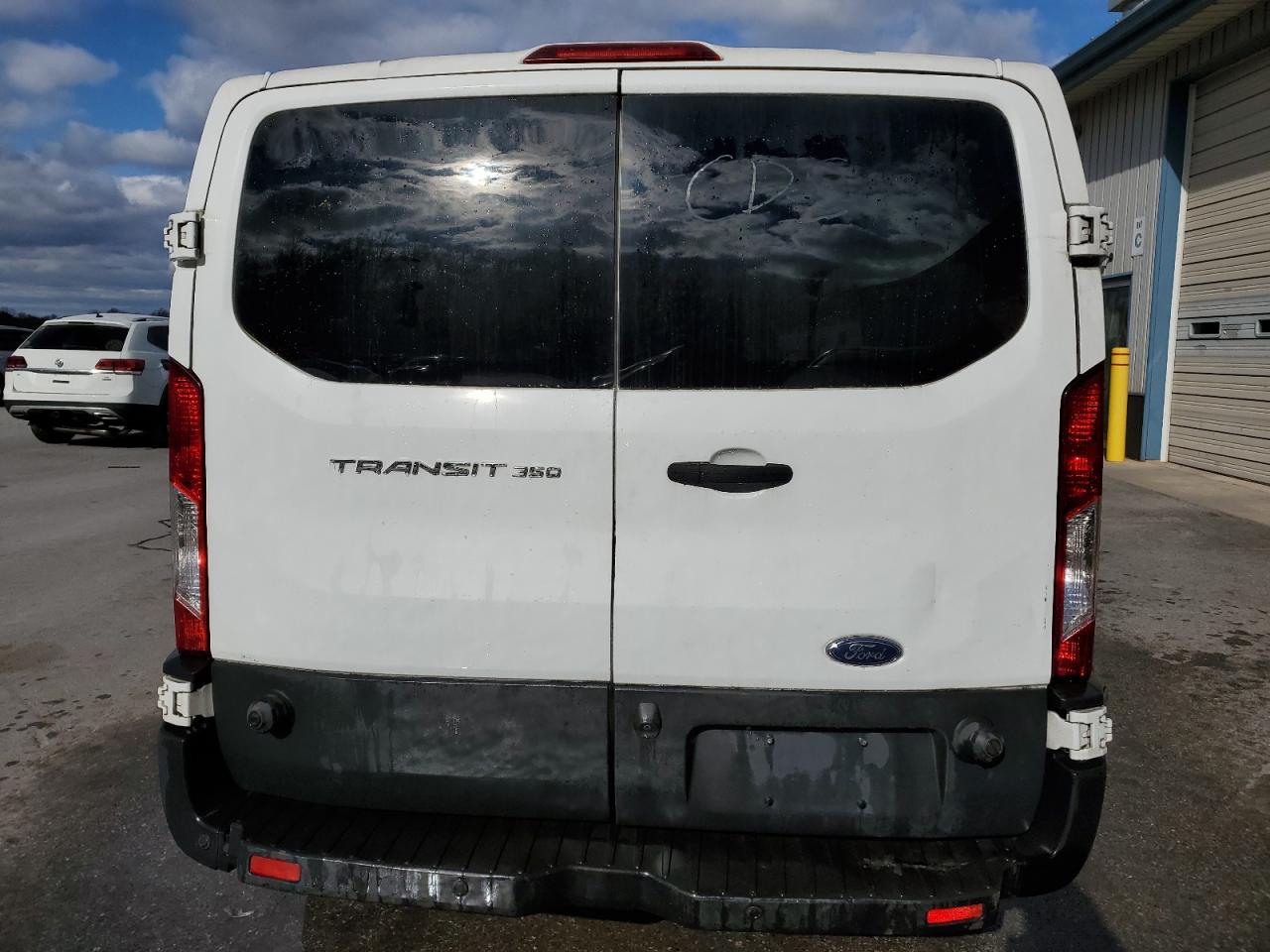 Ford Transit T-350 Image 4