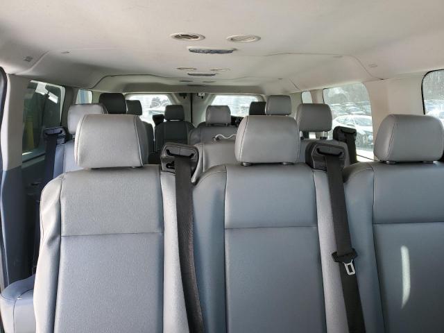 Ford Transit T-350 Image 12