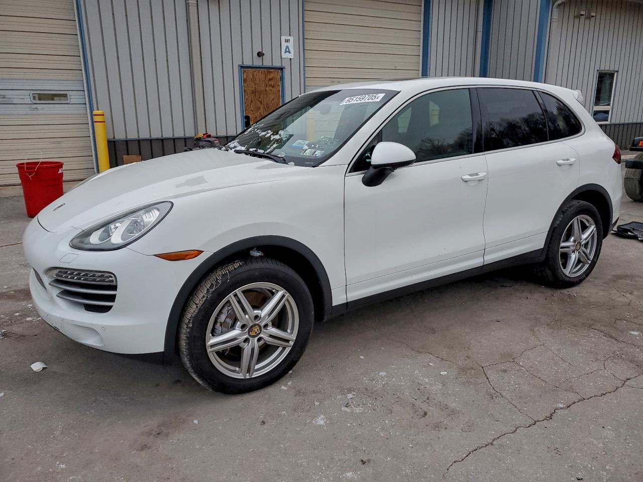 Porsche Cayenne Image 1