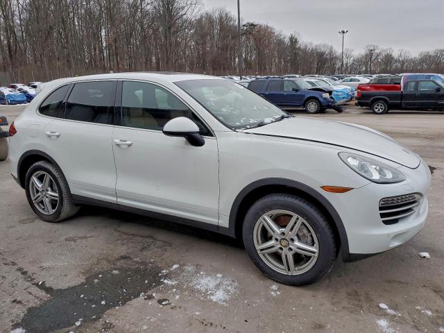 Porsche Cayenne Image 8