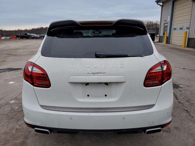 Porsche Cayenne Image 7