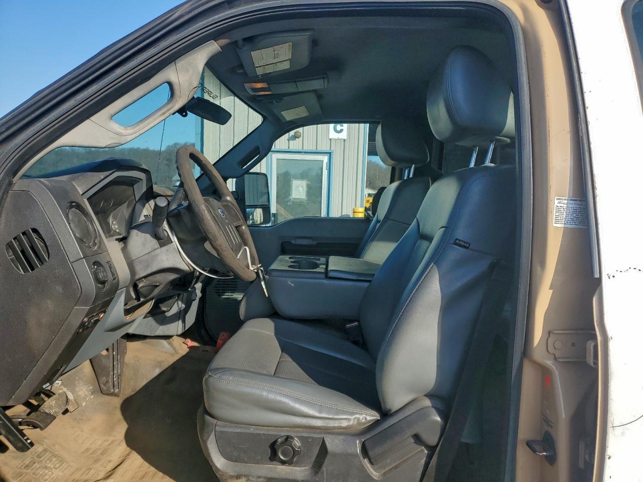 Ford F-450 Super Duty Image 7